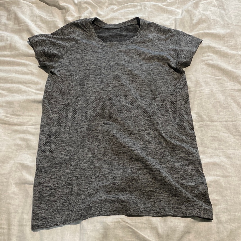 Lululemon Tshirt